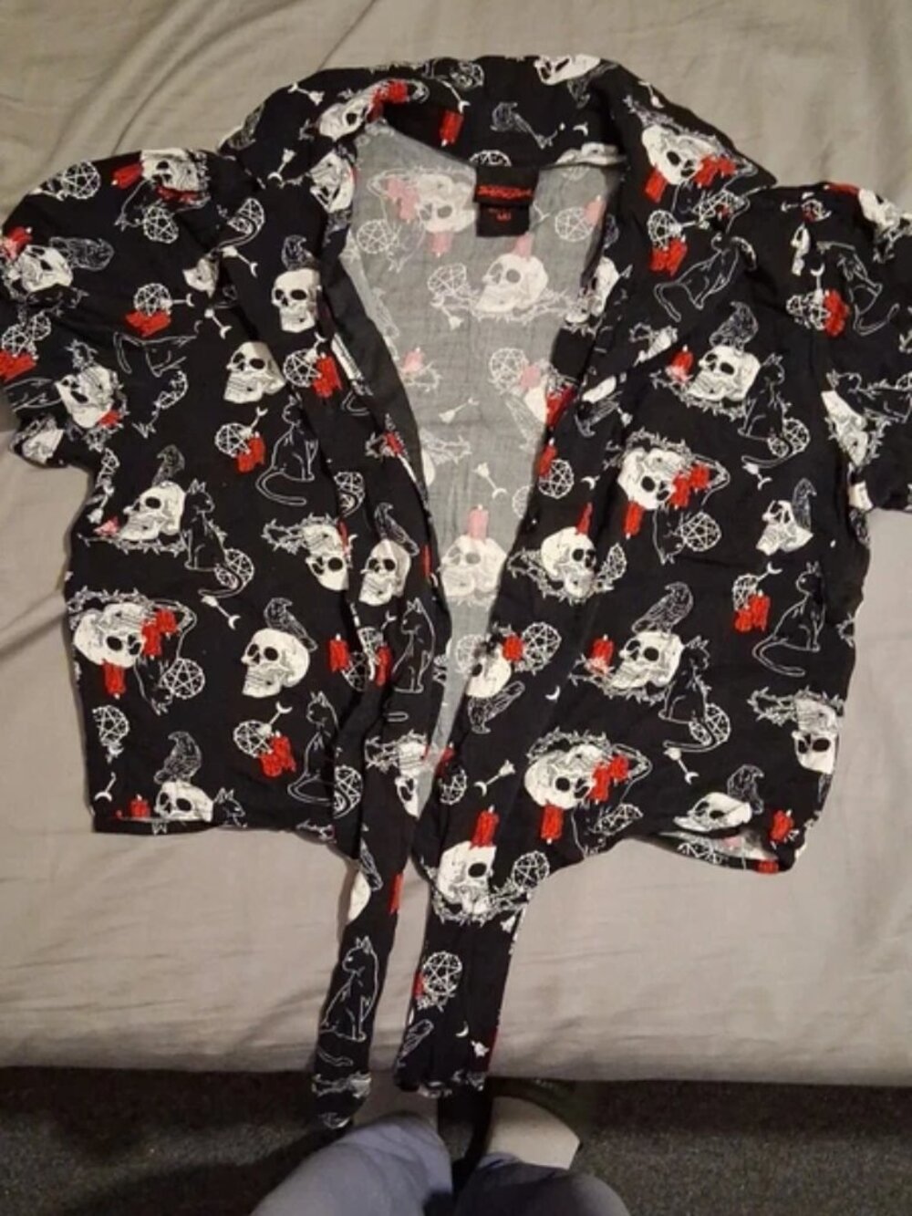 Red & black Sabrina skull shirt